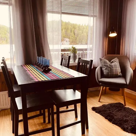 Fredelig Og Landlig Campsite Iveland